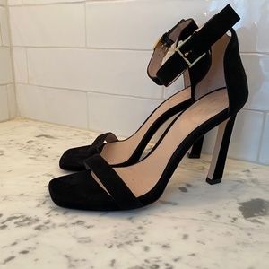 STUART WEITZMAN 100 STRAP SANDAL